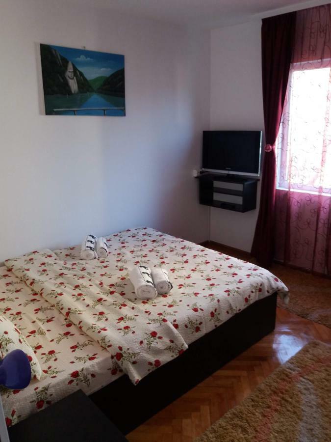 Apartament Panoramic Orşova Exterior foto
