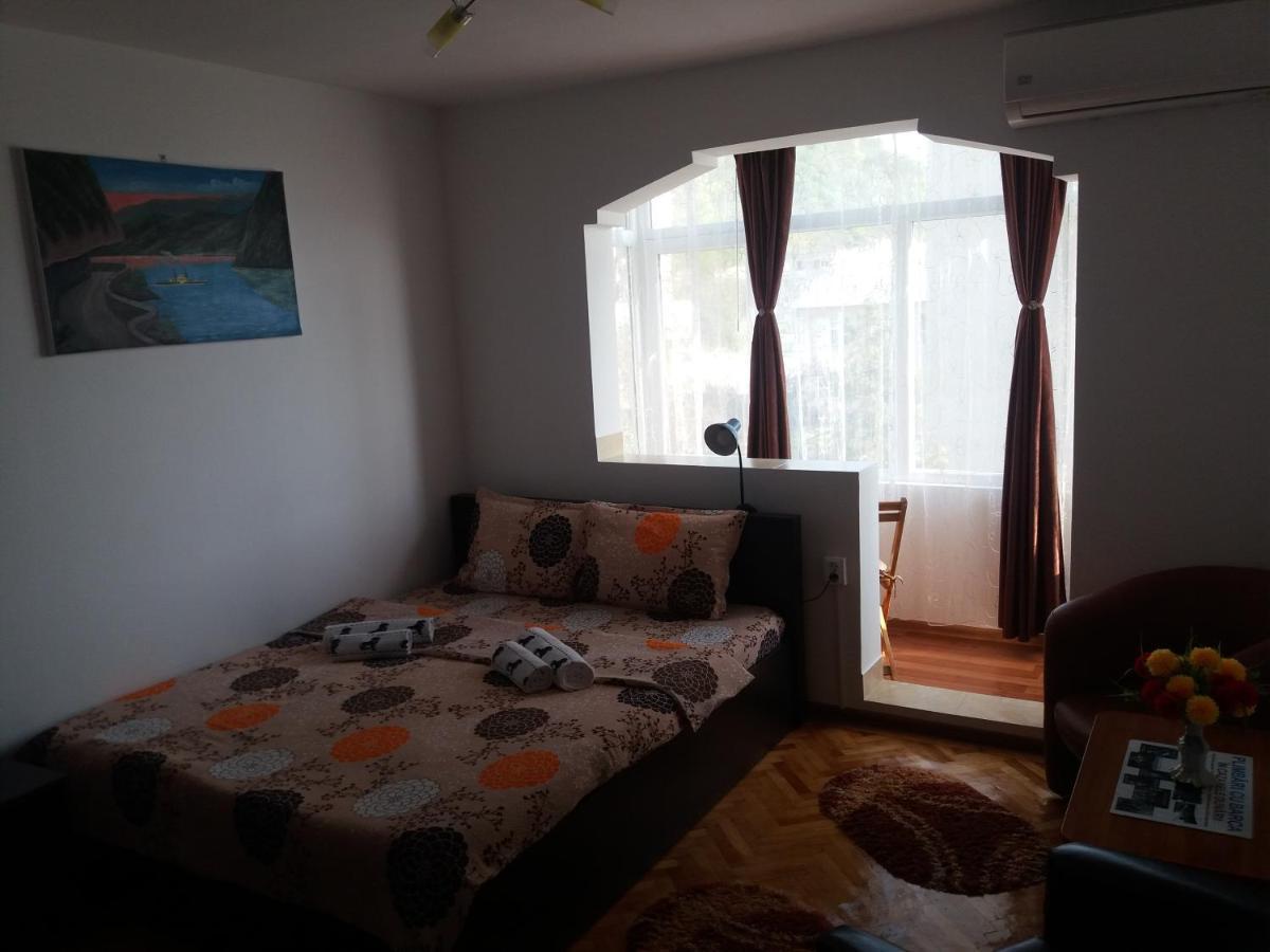 Apartament Panoramic Orşova Exterior foto